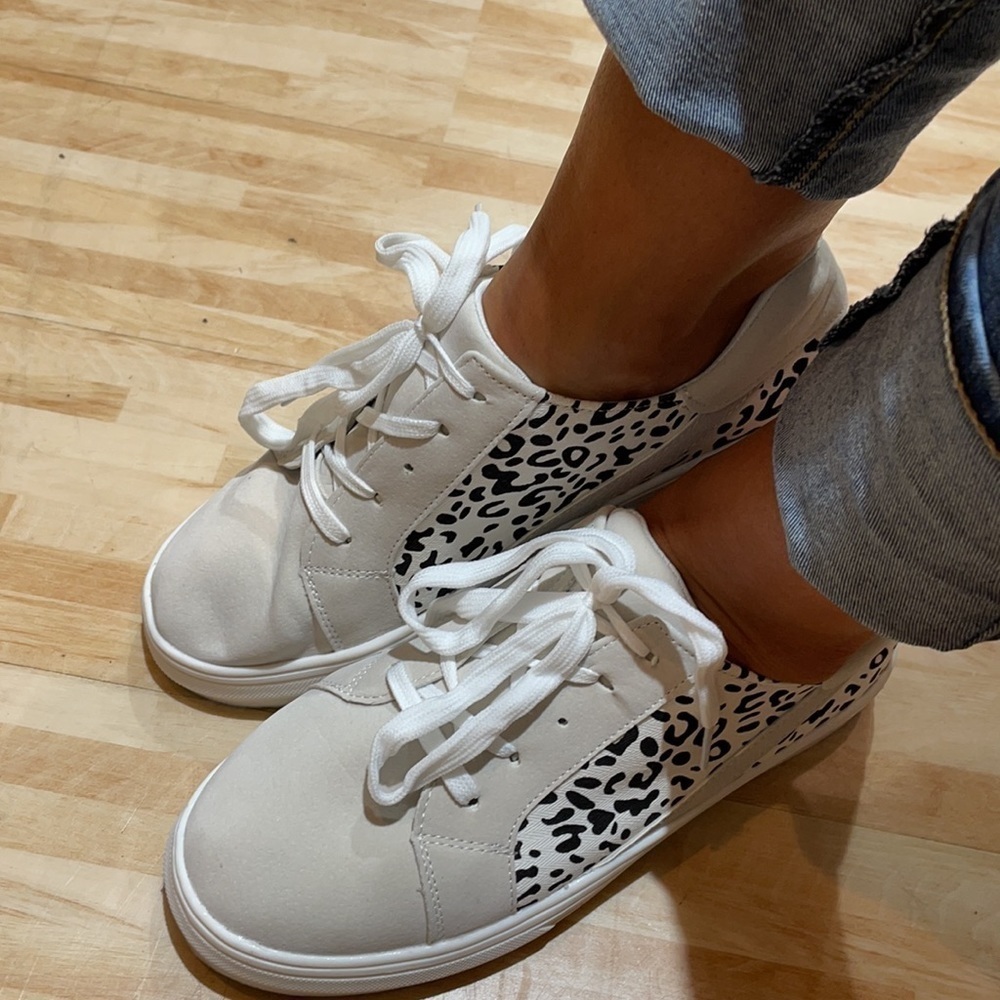 🐆CUTE Leopard Sneakers - Picture 7 of 7